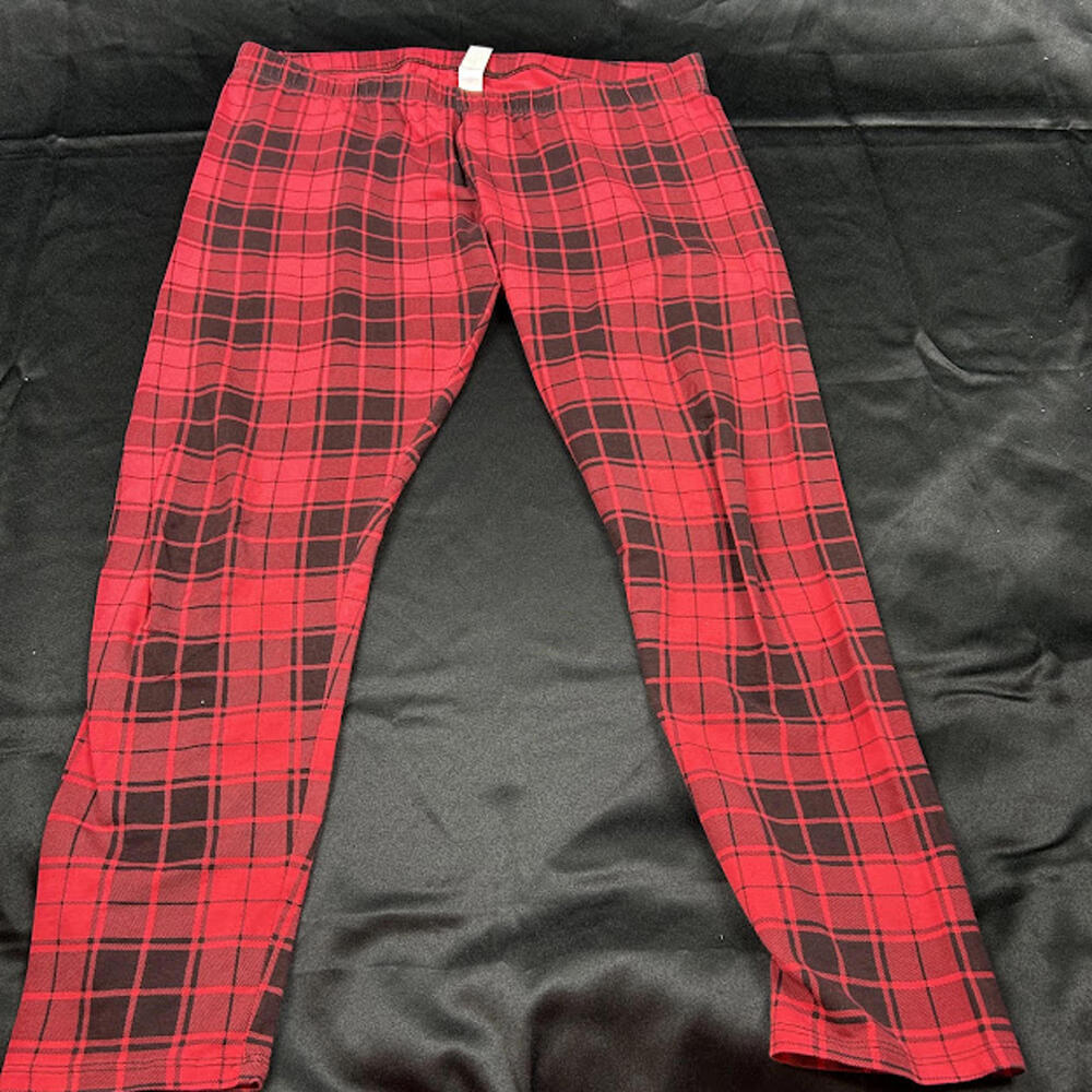 No Boundaries‎ womens red and black flannel leggings\